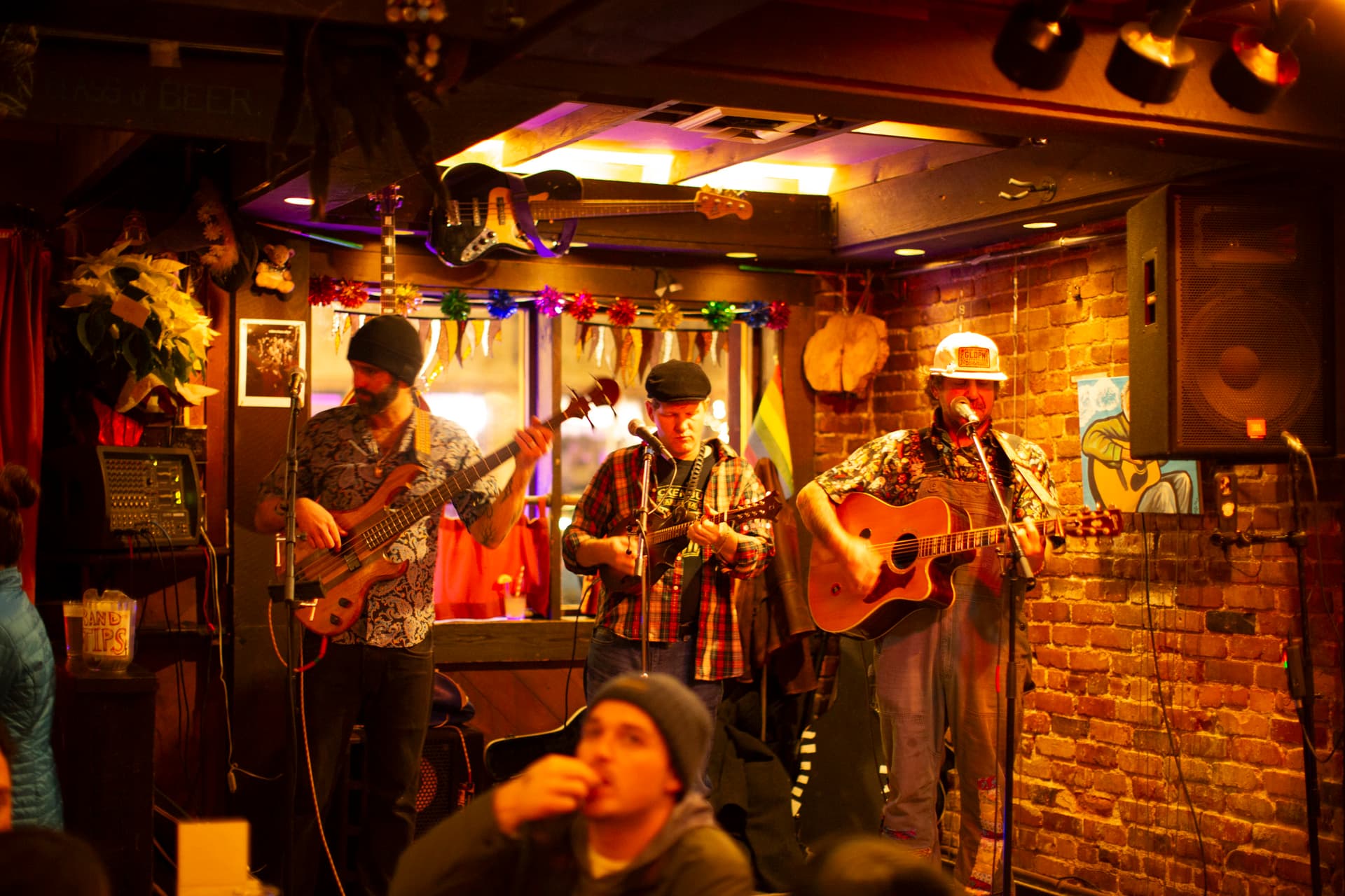 Ty Stonehawker performing with full band
